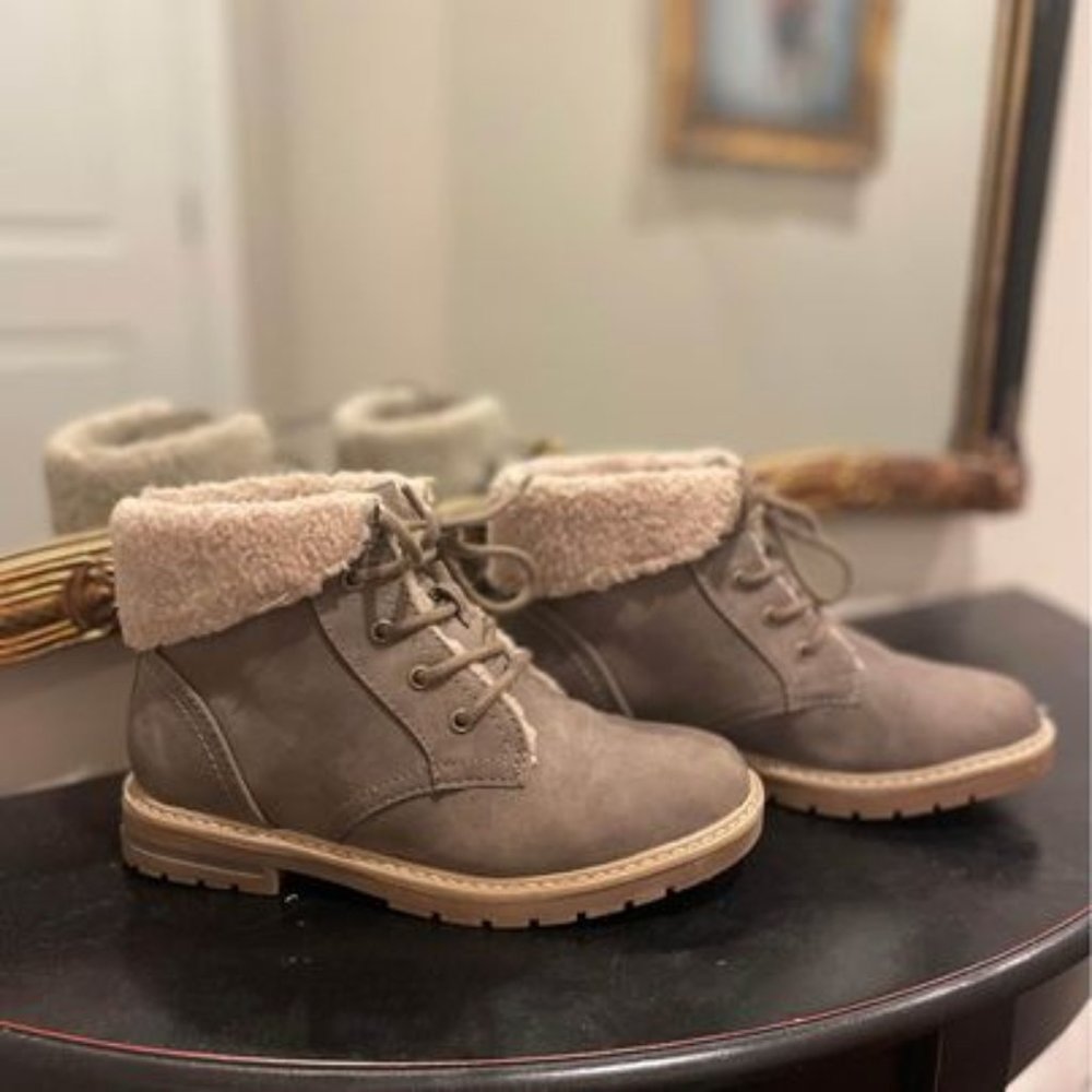 SONOMA GOODS for Life Vitalize by Ortholite Taupe Ankle Boots Size: 5.5M